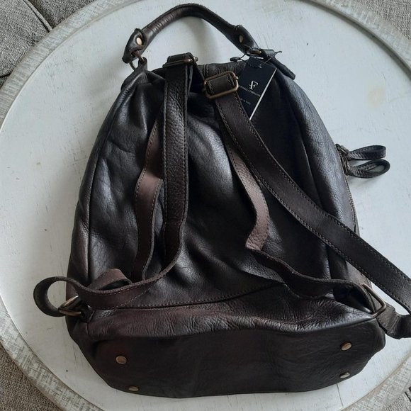 Antonella Ferrante dark brown leather backpack from Italy - Picture 2 of 5